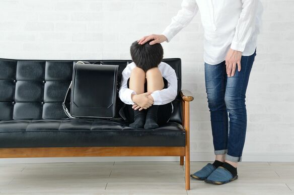 落ち込んでいる人を励ますなら、日頃から「なんでも聞くよ」という姿勢が大切