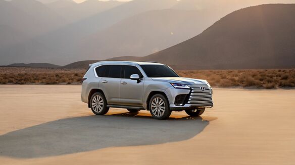 次世代レクサスの第二弾は優れた静粛性、乗り心地を備えたSUV