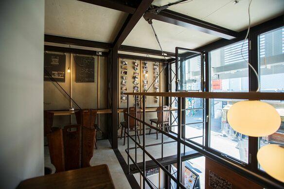 【神田・神田珈琲園】時を超えて愛される高架下の店