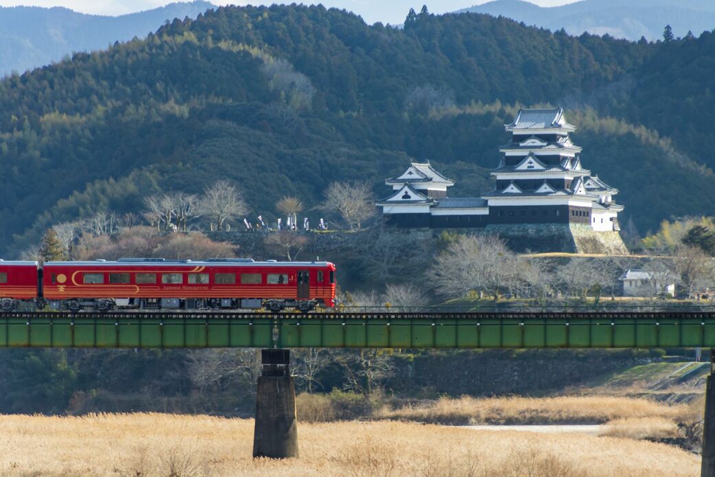 城好き必見！村井美樹が教える「伊予灘ものがたり」＆車窓から城が見える鉄道