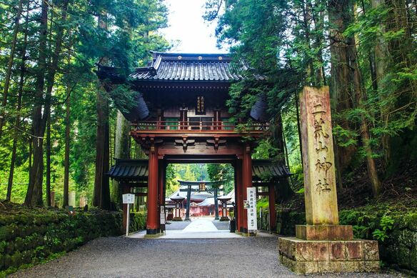 日光の中心はここだった!ご利益のテーマパーク、日光二荒山神社
