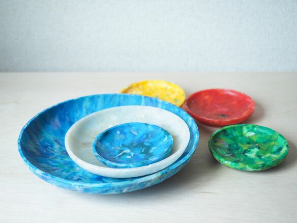 海洋プラスチックゴミから生まれた一点物の工芸品
