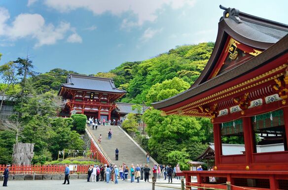 鎌倉観光にはずせない、源頼朝ゆかりの神社・鶴岡八幡宮の巡り方