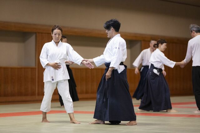 初めての合気道は頭が混乱！でも理にかなった面白い武道であった 還暦編集者のチャレンジ企画（第5回） | JBpress autograph