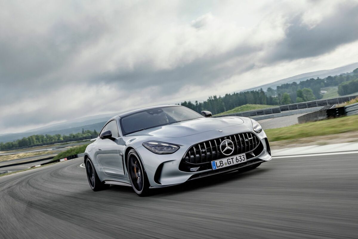 V8ツインターボの4WD！速いメルセデス「AMG GT クーペ」に試乗 ロングセラーの初代を継いだ2代目は全方面アップグレード | JBpress  autograph