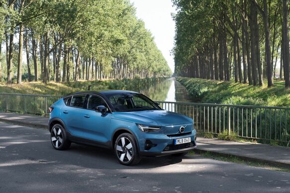 ボルボの最新BEV「C40リチャージ」はインテリアもレーザーフリー